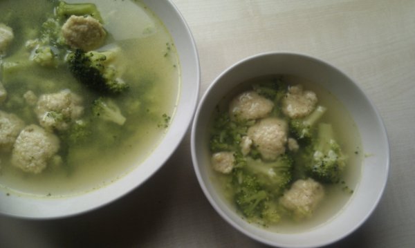Brokkolileves 1